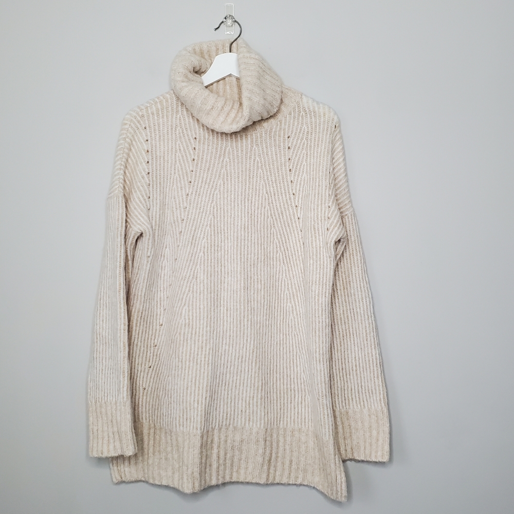 JESSICA SIMPSON | Ribbed Turtleneck Sweater | Small